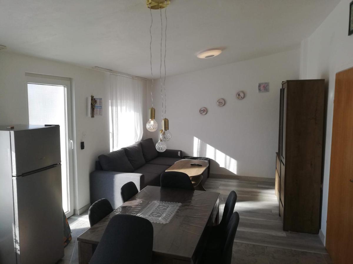 Apartman Kety 비르 외부 사진