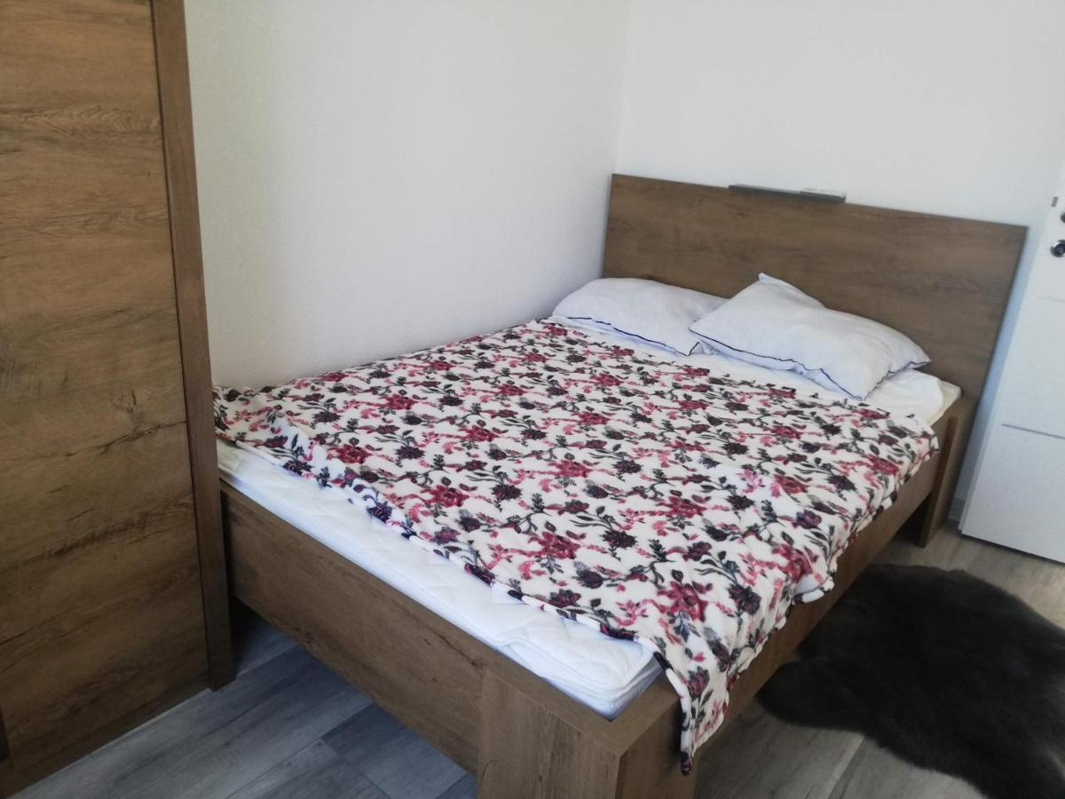 Apartman Kety 비르 외부 사진